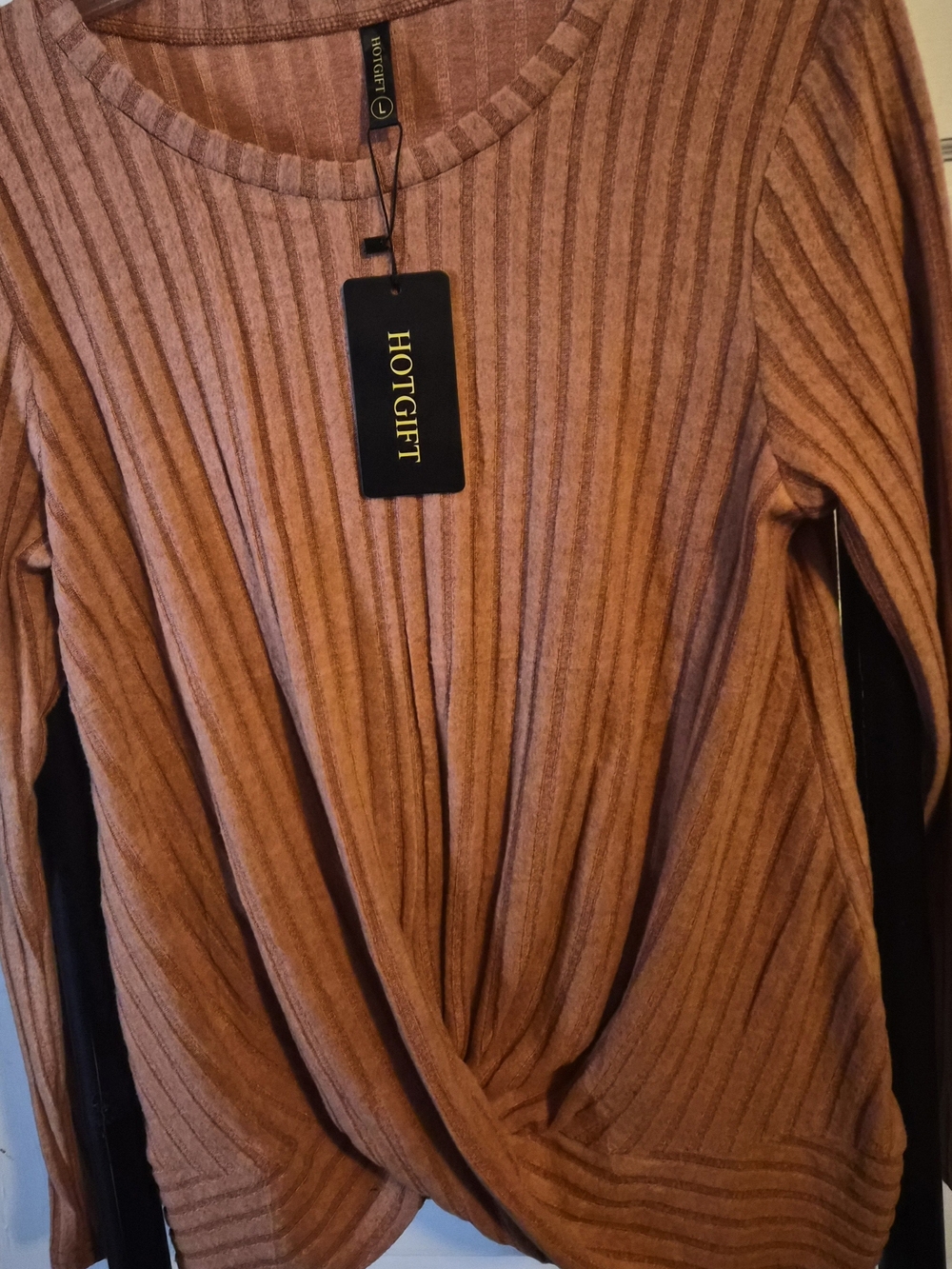 Women's Twist-Front Ribbed Sweater in Rust